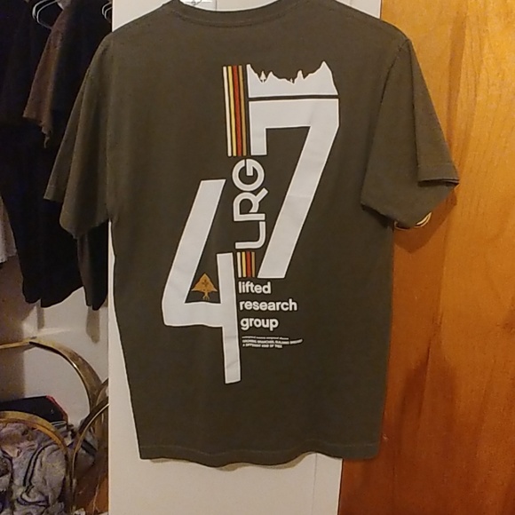 LRG t shirt - Picture 2 of 3